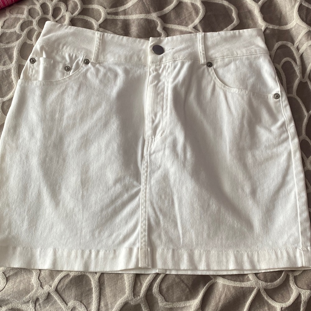 White mini skirt